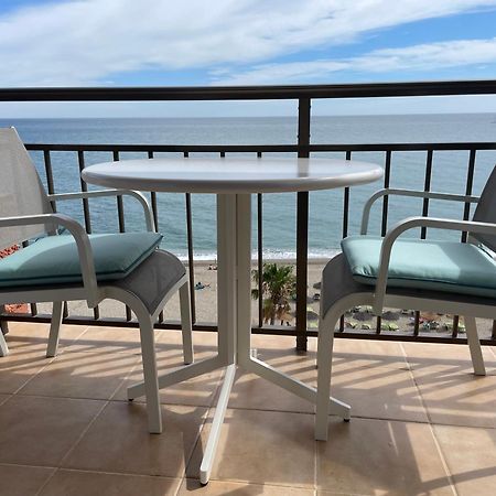 Beachfront Fuengirola Dreamin Apartment Bagian luar foto